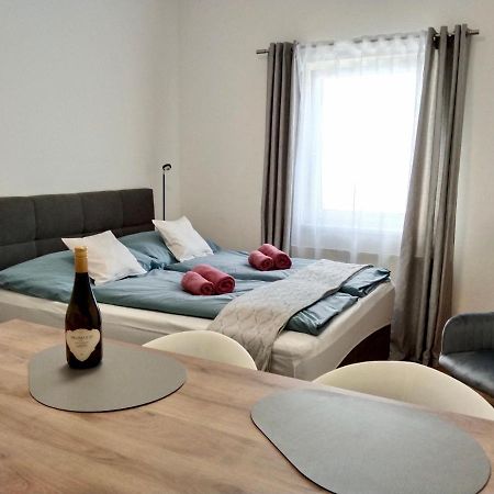 Air-Conditioned, Quiet Apartment - Center Of Sankt Poelten - Smart Tv Екстериор снимка