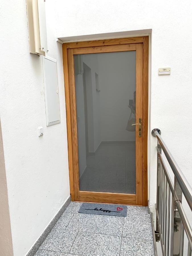 Air-Conditioned, Quiet Apartment - Center Of Sankt Poelten - Smart Tv Екстериор снимка
