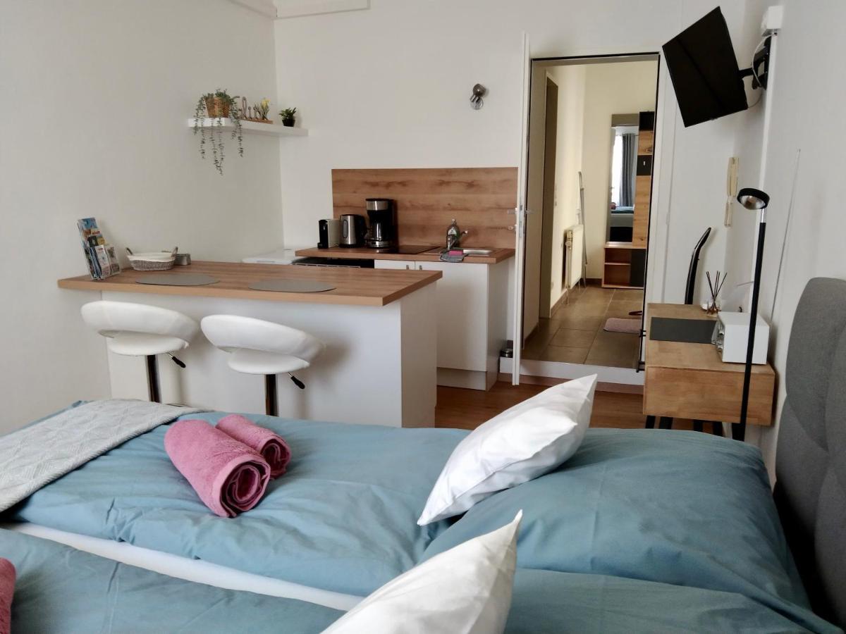 Air-Conditioned, Quiet Apartment - Center Of Sankt Poelten - Smart Tv Екстериор снимка