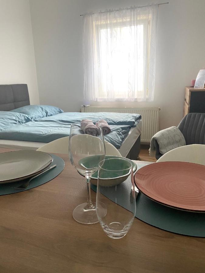 Air-Conditioned, Quiet Apartment - Center Of Sankt Poelten - Smart Tv Екстериор снимка